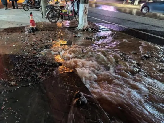 自來水管道爆管如何預(yù)警?供水管網(wǎng)監(jiān)測系統(tǒng)為管網(wǎng)全天候站崗(圖1)